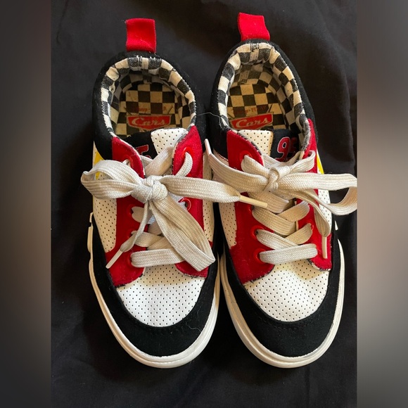 Used Disney Cars sneakers size 1Y no box - Picture 3 of 7